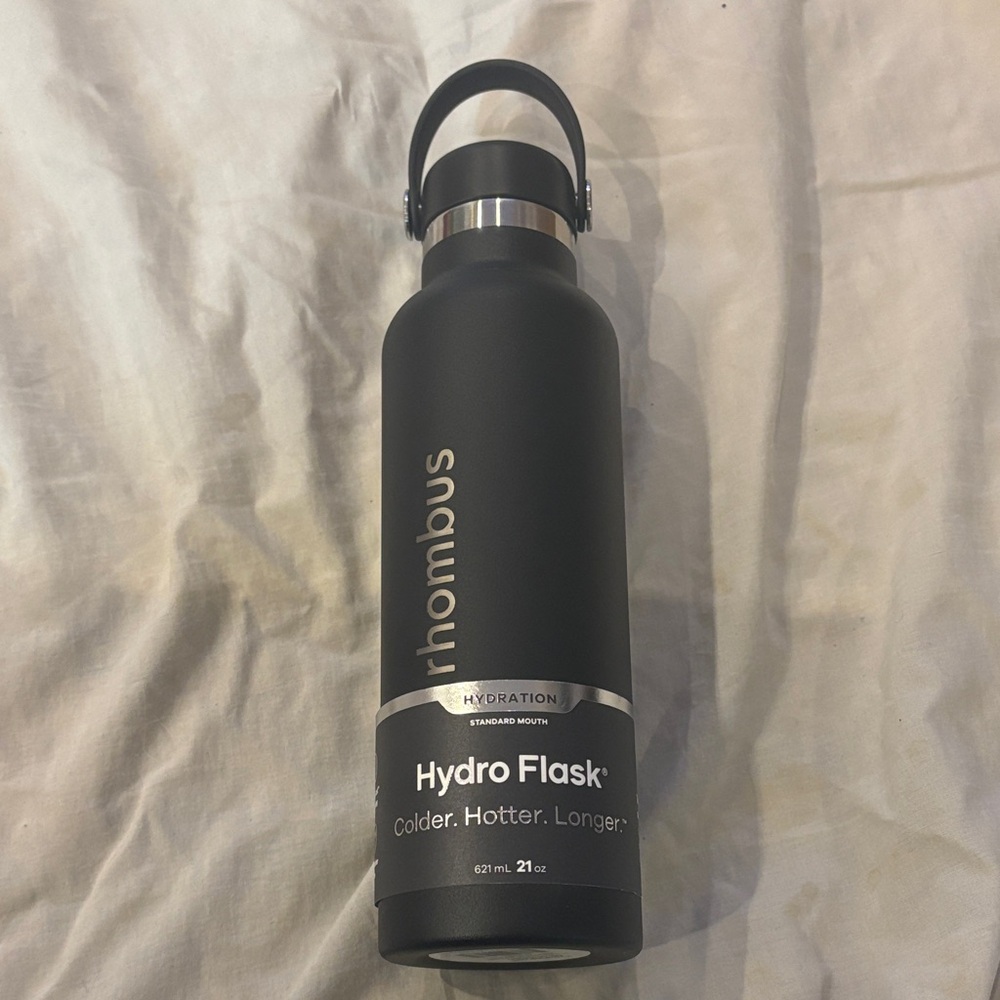 Hydro Flask - Rhombus (21oz / Black)